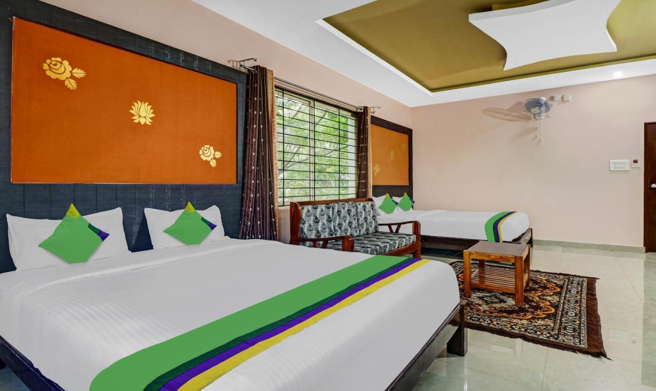 Grand Jp Inn Near 2 Km From Gundlupet Bus Stand Exterior photo
